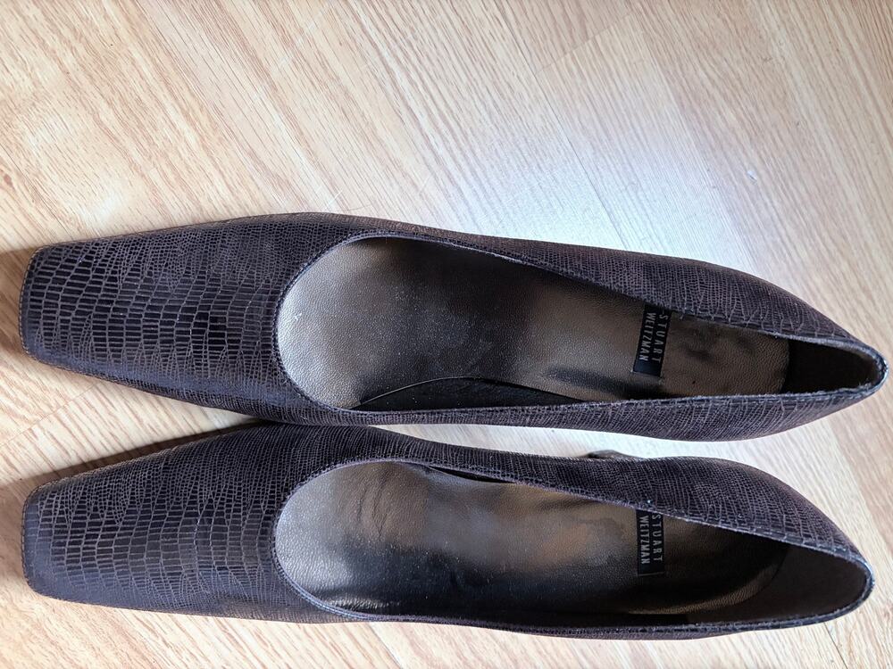 Stuart Weitzman Brown Snakeskin Leather Square-Toe Pumps